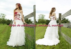Robe de mariée NV Blanche & Bordeaux..