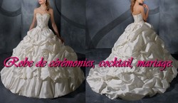 Robe de mariée romantique blanche bustier en coeur ornée de strass VENDU avec jupon adapté.