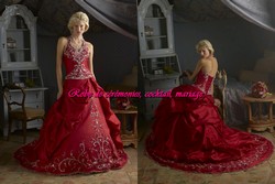 Robe de mariée Bordeaux argenté VENDU avec jupon adapté.