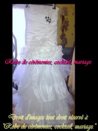 Robe de mariée blanche avec traîne