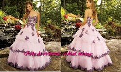 Robe de princesse rose & violet bustier en coeur VENDU avec jupon adapté.