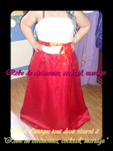 Robe de cocktail bustier Bordeaux et Blanc ceinturé