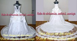 Robe de mariée ivoire style jeux de superposition VENDU avec jupon adapté.