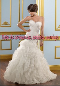 Robe de mariée SMP ivoire coupe trompette VENDU avec un jupon adapté.