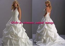Robe de mariée SMP blanche bustier entièrement brodée VENDU  avec jupon adapté.