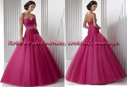 Robe de princesse fuschia bustier en coeur VENDU avec jupon adapté.