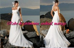 Robe de mariée SMP blanche coupe empire à bretelle asymétrique.