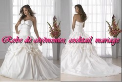 Robe de mariée romantique blanche bustier en coeur ornée VENDU avec jupon adapté.