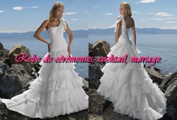 Robe de mariée blanche asymétrique robe à volants VENDU avec jupon adapté.
