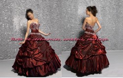 Robe de princesse chocolat VENDU avec jupon adapté.