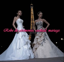 Robe de mariée glamour abricot & noir VENDU avec jupon adapté.