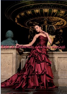 Robe de mariée glamour bordeaux
