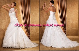 Robe de mariée prestige blanche col américain en dentelle VENDU avec jupon adapté