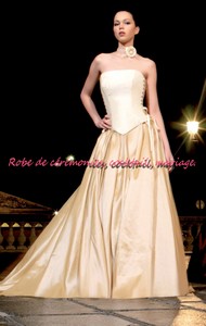 Robe de mariée glamour ivoire & doré VENDU avec jupon adapté