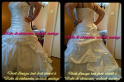 Robe de mariée Ivoire bustier avec laçage et traîne VENDU avec jupon adapté