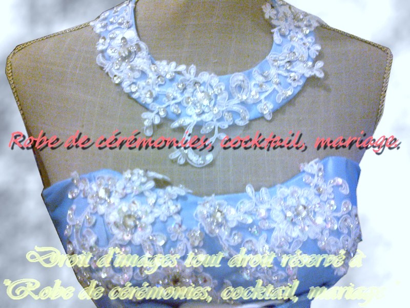 Robe de mariée Turquoise et blanc VENDU avec jupon adapté & tour de cou