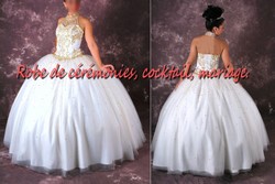 Robe de princesse NVP blanche & doré à col américain VENDU avec jupon adapté.